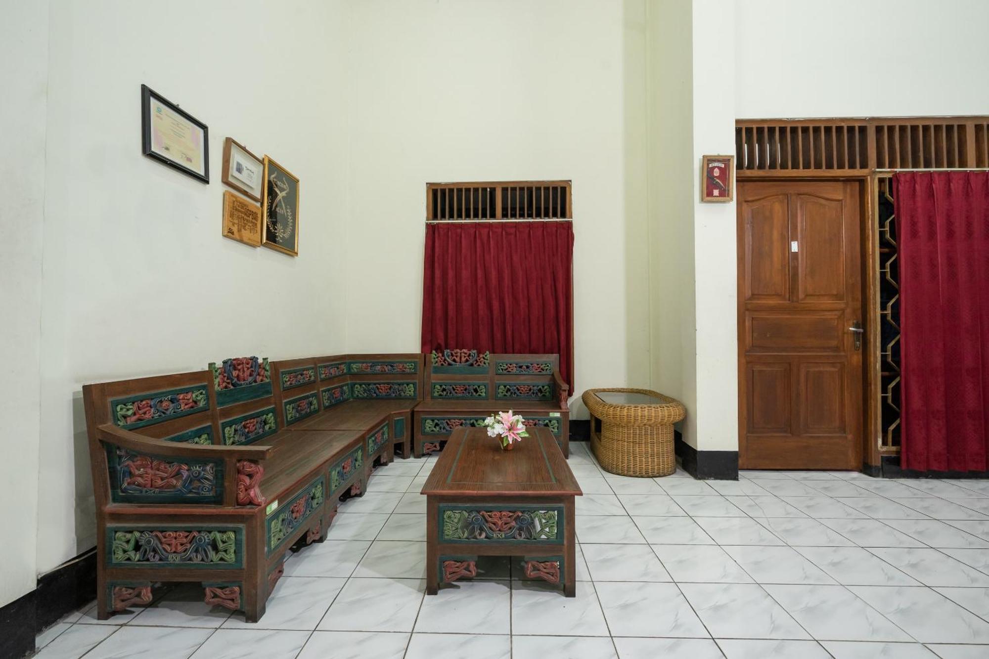 Super Oyo 1778 Omah Duwet Hotel Beran Kidul Exterior photo
