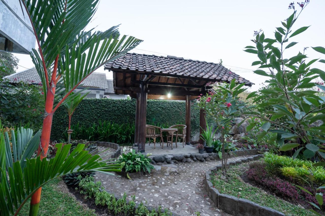Super Oyo 1778 Omah Duwet Hotel Beran Kidul Exterior photo